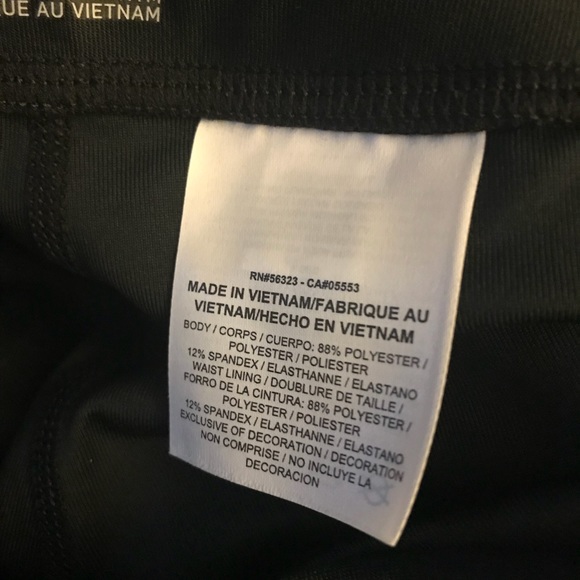 $45 Nike Girls Reflective Black Legging - Picture 5 of 7